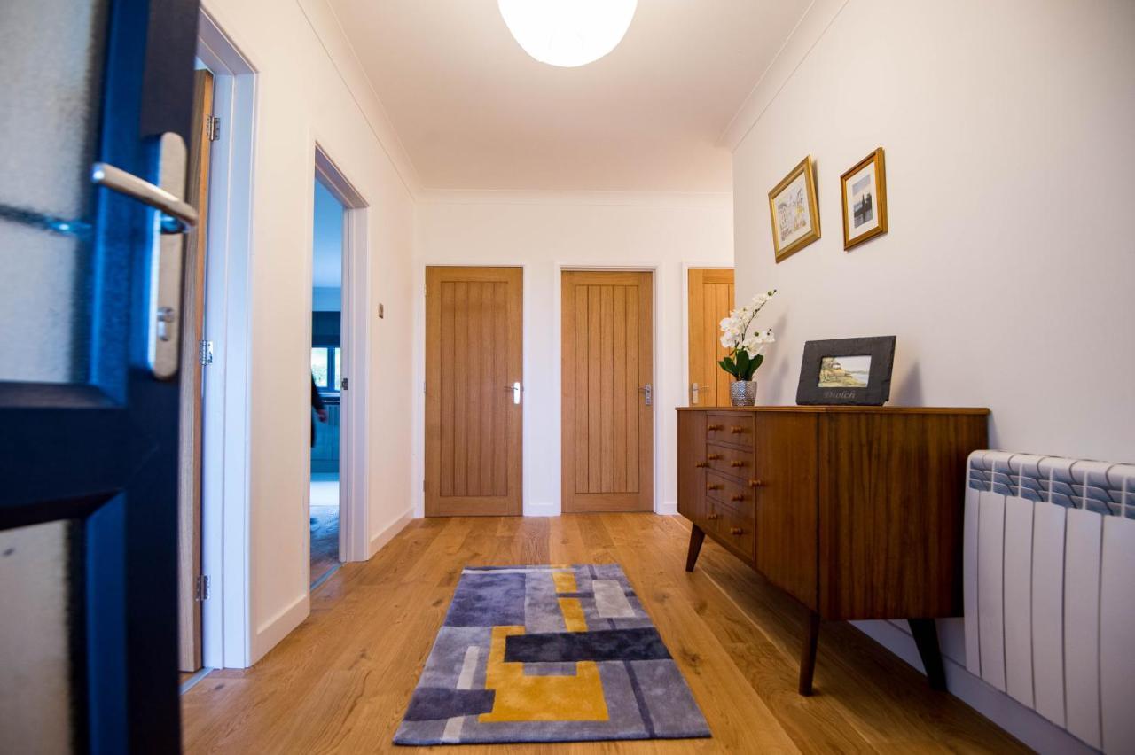 York Lodge- Spacious 3 Bed Bungalow With Wonderful Estuary Views ローアーン エクステリア 写真